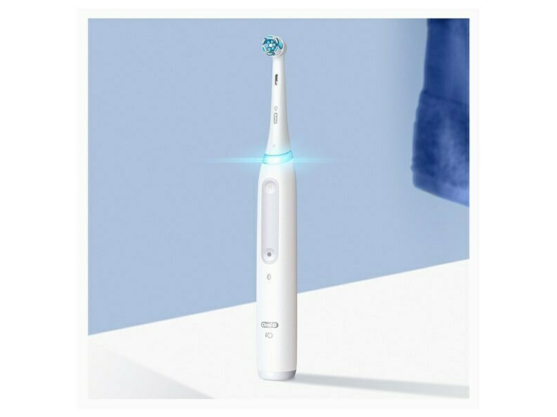 Oral-B iO Series 4 Electric Toothbrush with Timer, Pressure Sensor and Travel Case White